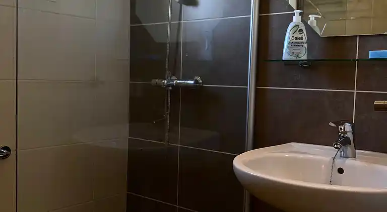 Schönes 6 Pers Grachthaus am Nationalpark Lauwersmeer