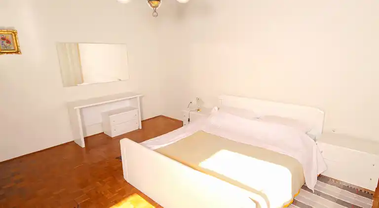 Two bedroom apartment near beach Privlaka (Zadar) (A-666-b)