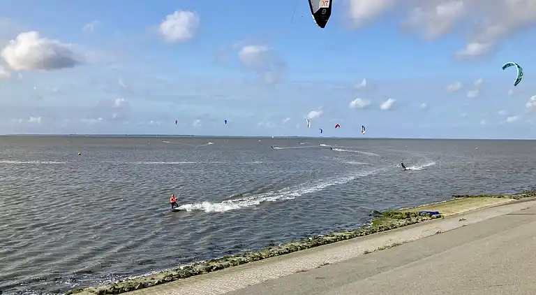 Schönes 6 Pers Grachthaus am Nationalpark Lauwersmeer