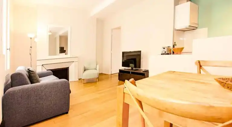 Ferienwohnung in Chartrons