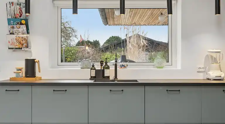 Naturskønt sommerhus med plads til hele familien