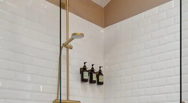 Naturskønt sommerhus med plads til hele familien