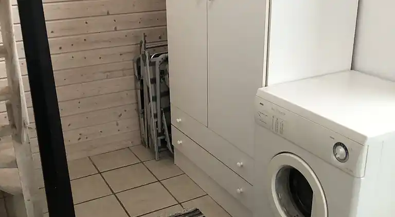 Ferienhaus mit Blick auf Meer und Hafen