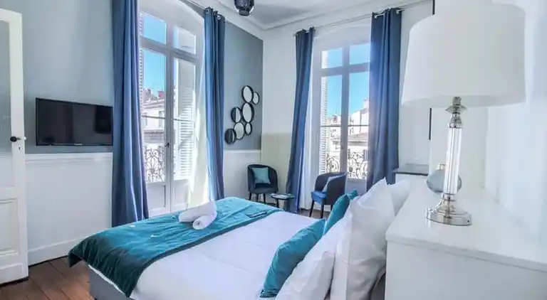 Apartment in Downtown