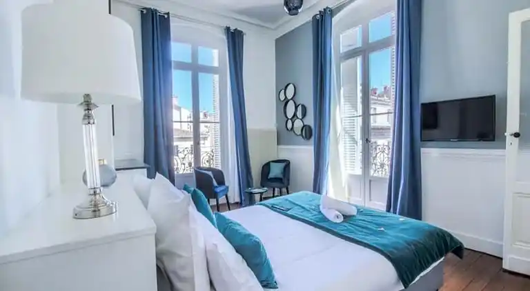 Apartment in Downtown