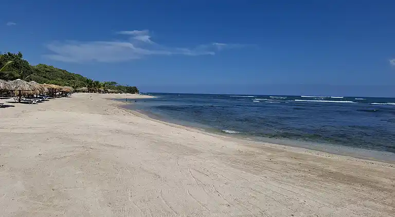 Costambar Seaside Apartment mit Pool