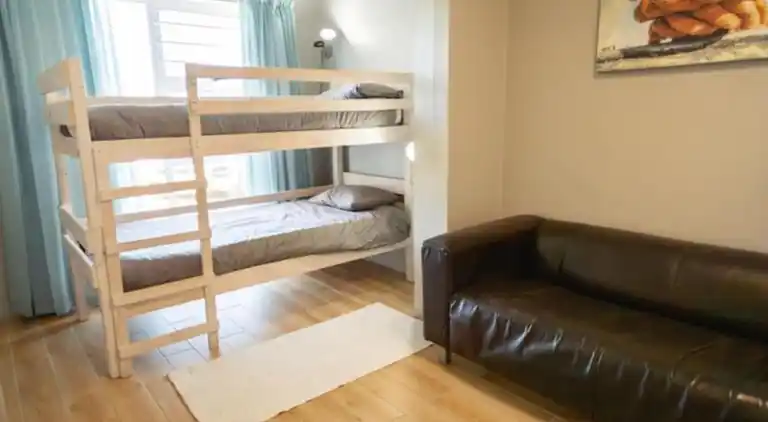 25 ON Main Struisbaai