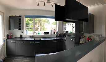 Limegrove Comfortable Three Bedroom House