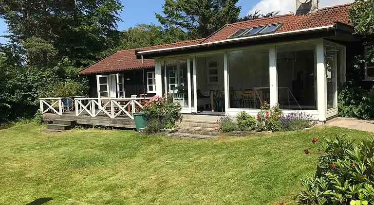 Dejligt sommerhus ved Vejby Strand