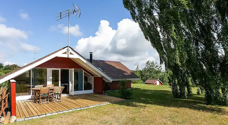 Skønt sommerhus i bynært område