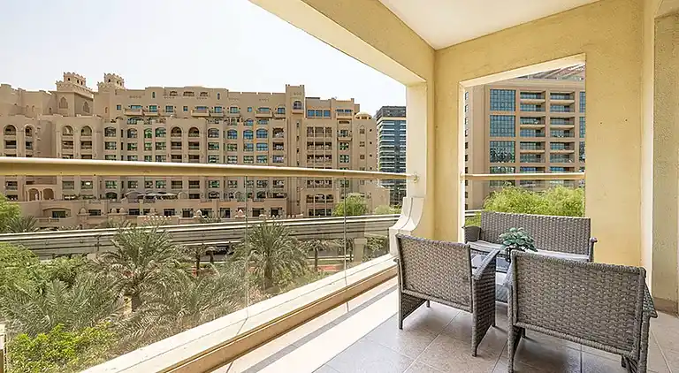 Lovely 2br  Extra Room - Green Park View - New