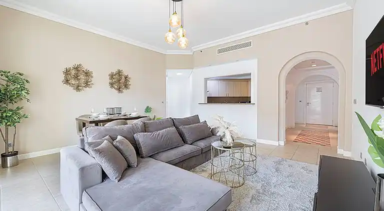 Lovely 2br  Extra Room - Green Park View - New