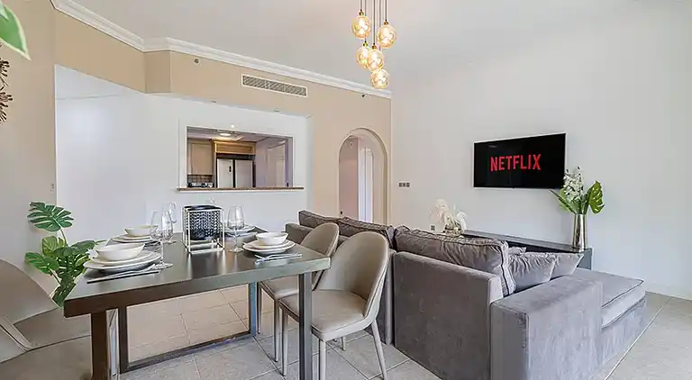 Lovely 2br  Extra Room - Green Park View - New