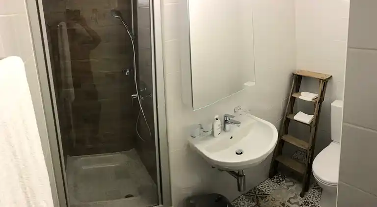 Großes Studio in der Nähe des Zentrums von Epfl und Lausanne