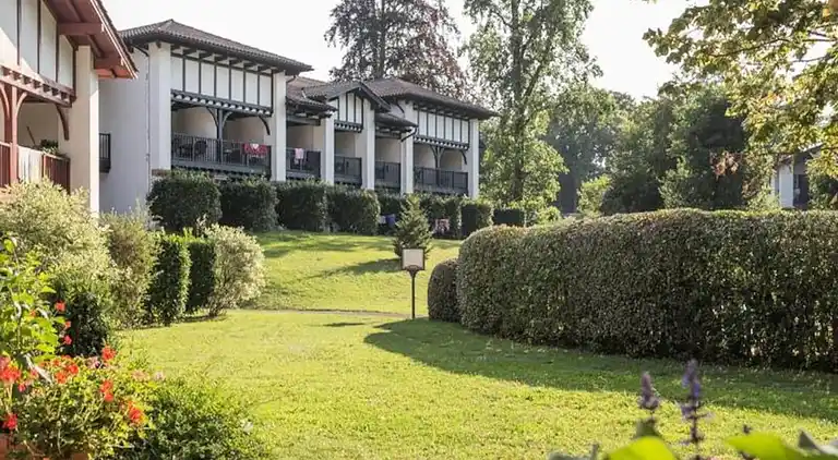 Ferienwohnung in Çaro