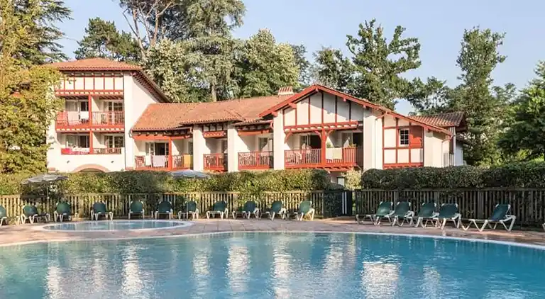 Ferienwohnung in Çaro