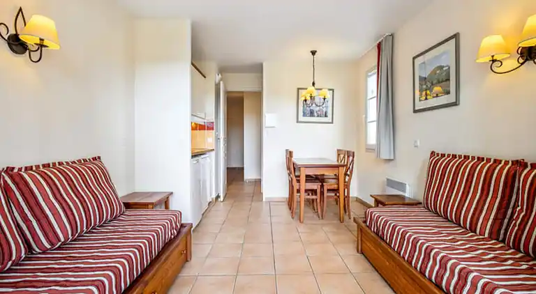 Ferienwohnung in Çaro