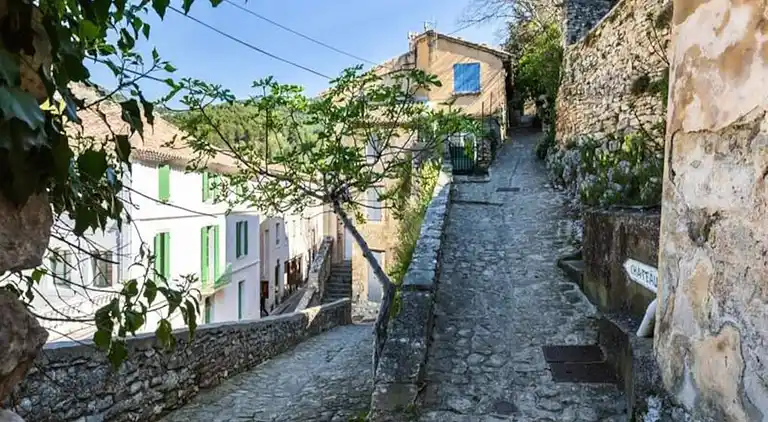 Apartment in Saumane-de-Vaucluse