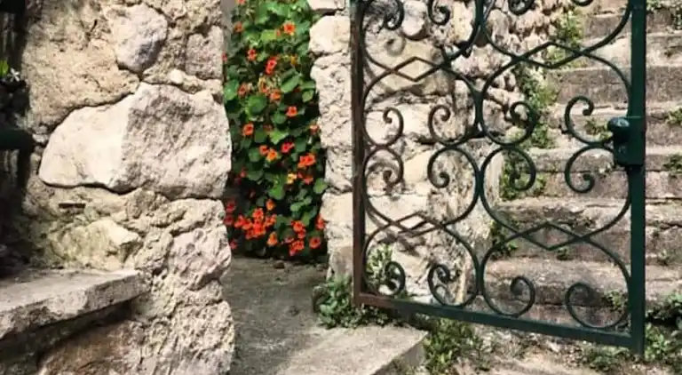 Apartment in Saumane-de-Vaucluse