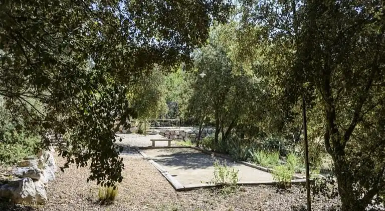 Apartment in Cadenet