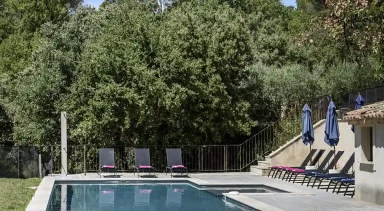 Apartment in Cadenet