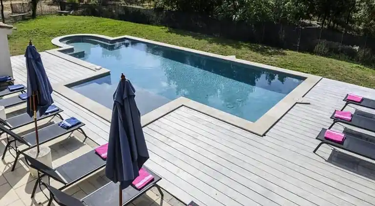 Apartment in Cadenet