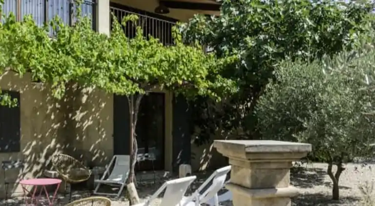 Apartment in Cadenet