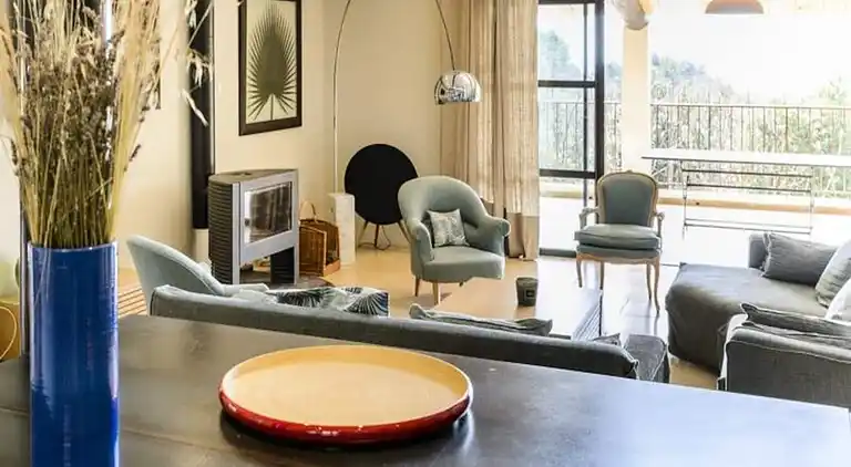 Apartment in Cadenet
