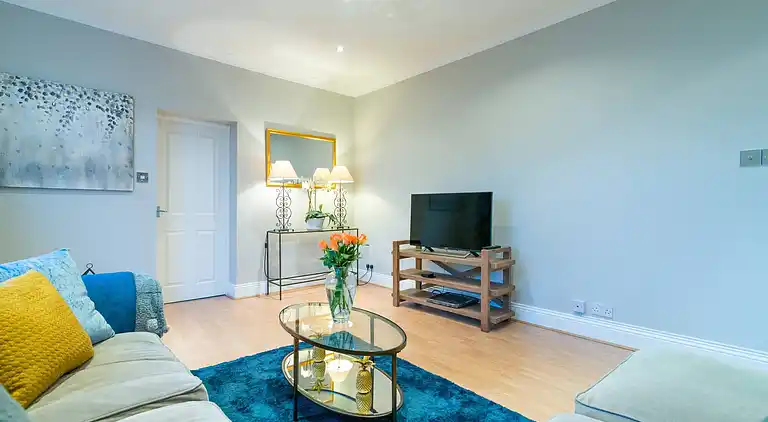 Modern Living 2 Bedroom Apartment South Wilmslow