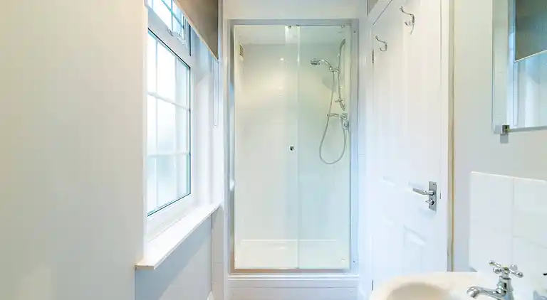 Modern Living 2 Bedroom Apartment South Wilmslow