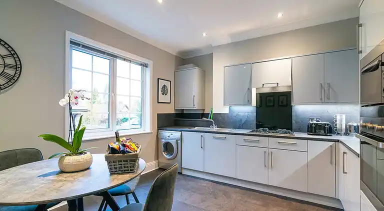 Modern Living 2 Bedroom Apartment South Wilmslow