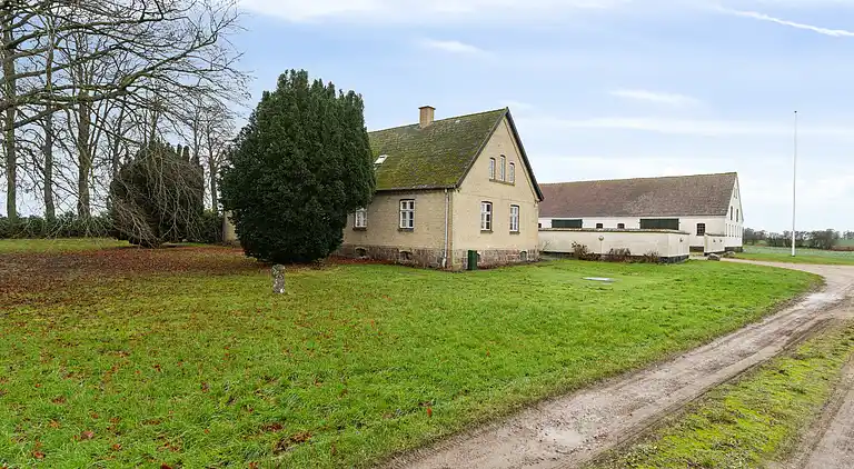 Hyggelig landejendom med gode fiskemuligheder