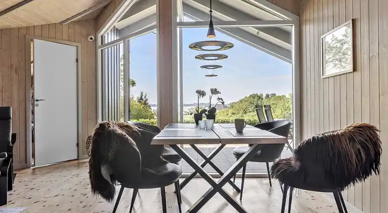 Skøn skjult perle med udsigt 