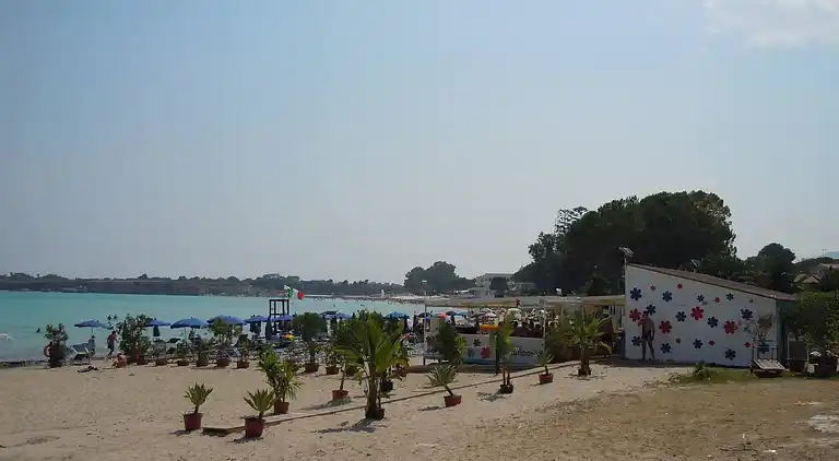 Carlo apartment in villa near the sea - wi-fi