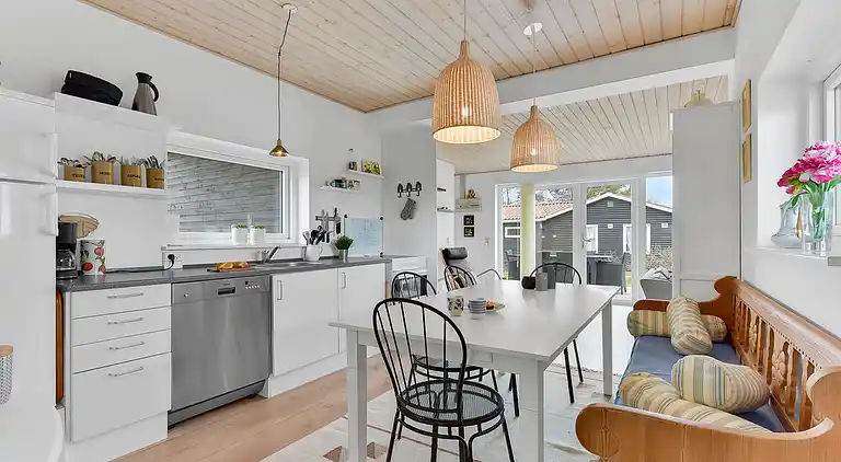 Schönes neues Ferienhaus mit aussen whirlpool