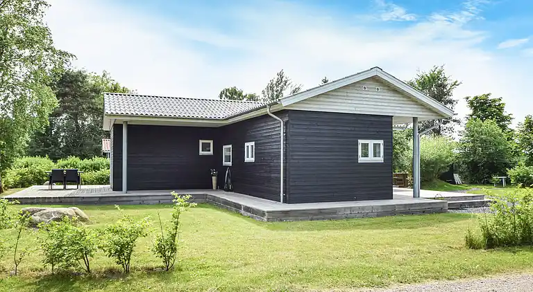 Schönes neues Ferienhaus mit aussen whirlpool