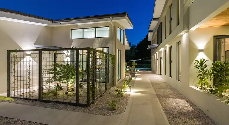 Casa Bo Jungle - Steps to Tamarindo Beach - Surf & Pool