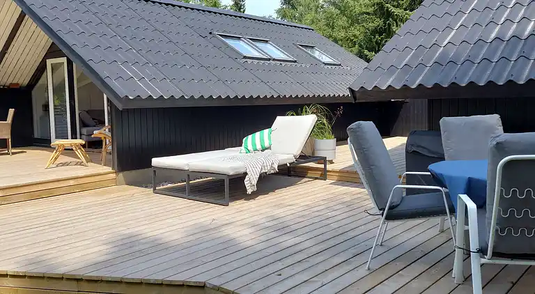 Charmerende sommerhus i Marielyst lyst tæt på strand & skov