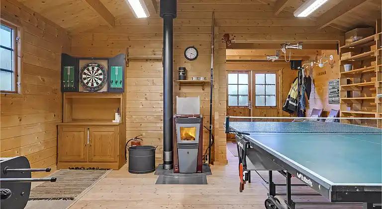 Hyggeligt bjælkehus med panoramaudsigt