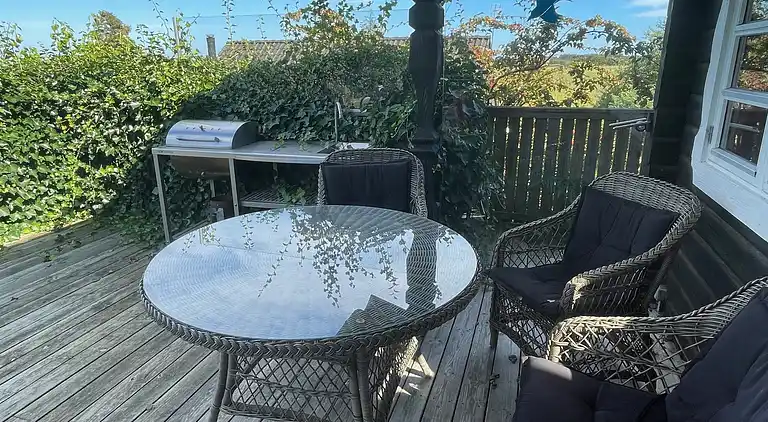 Hyggeligt bjælkehus med panoramaudsigt