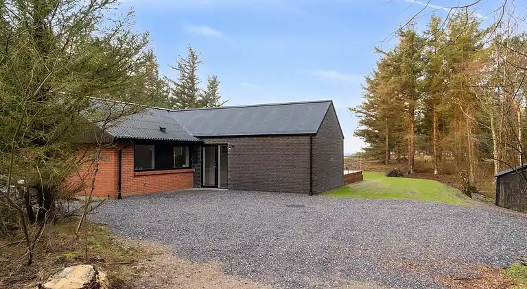 1. række totalrenoveret ejendom ved Limfjorden