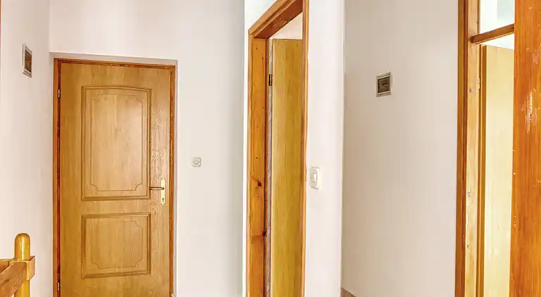 1-Zimmer-Ferienwohnung am Strand Brodarica, Sibenik