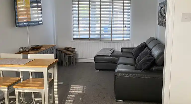 Riverside Park Ground Floor  Apt  1 BR  Parking  St Neots