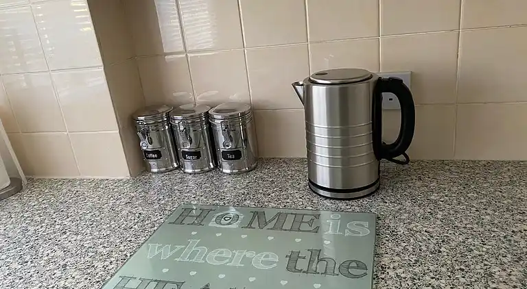 Riverside Park Ground Floor  Apt  1 BR  Parking  St Neots