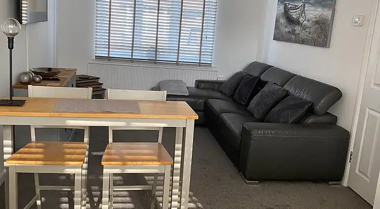 Riverside Park Ground Floor  Apt  1 BR  Parking  St Neots