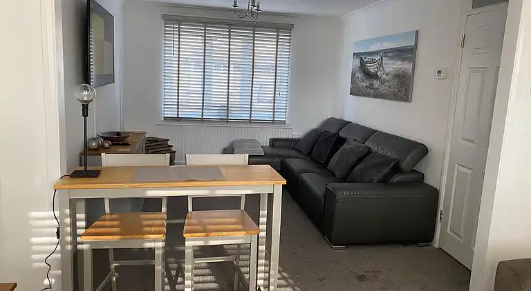 Riverside Park Ground Floor  Apt  1 BR  Parking  St Neots