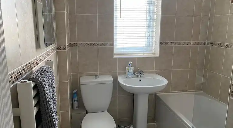 Riverside Park Ground Floor  Apt  1 BR  Parking  St Neots