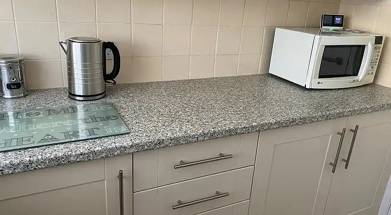 Riverside Park Ground Floor  Apt  1 BR  Parking  St Neots