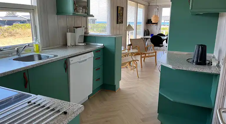 Sommerhus med havudsigt - 50m. fra strand