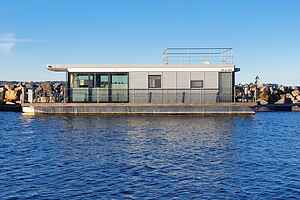 Houseboat in Laboe